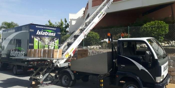 Las claves del éxito en mudanzas: Plataformas elevadoras